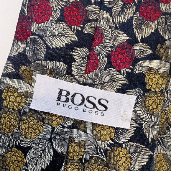 Hugo Boss Floral Raspberry Print Silk Tie - Made in Italy - Picture 5 of 9
